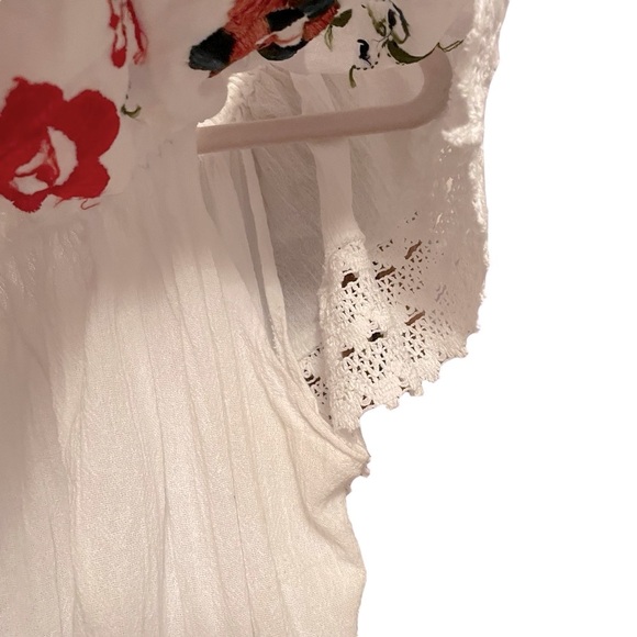 Embroidered Women’s Mexican handmade-Crocheted Lace-Size M/L- Off shoulder - Picture 5 of 7